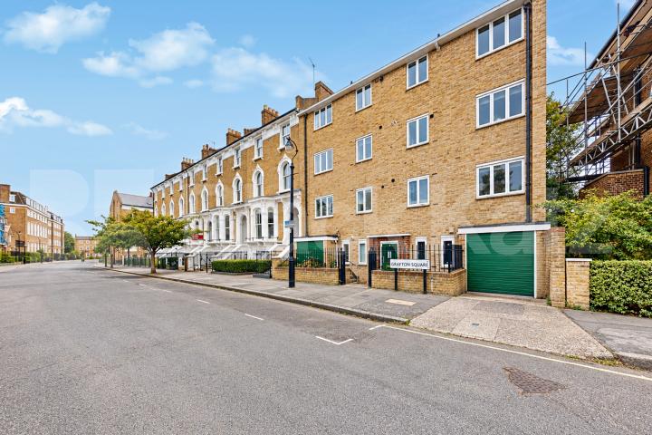 Flooded with natural light & boasting size, quality & location  Grafton Square, Clapham 